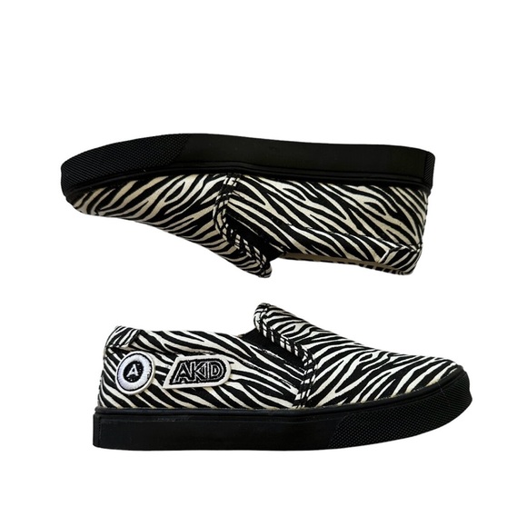 AKID Zebra Print Slip On Sneakers size 1 - Picture 1 of 6